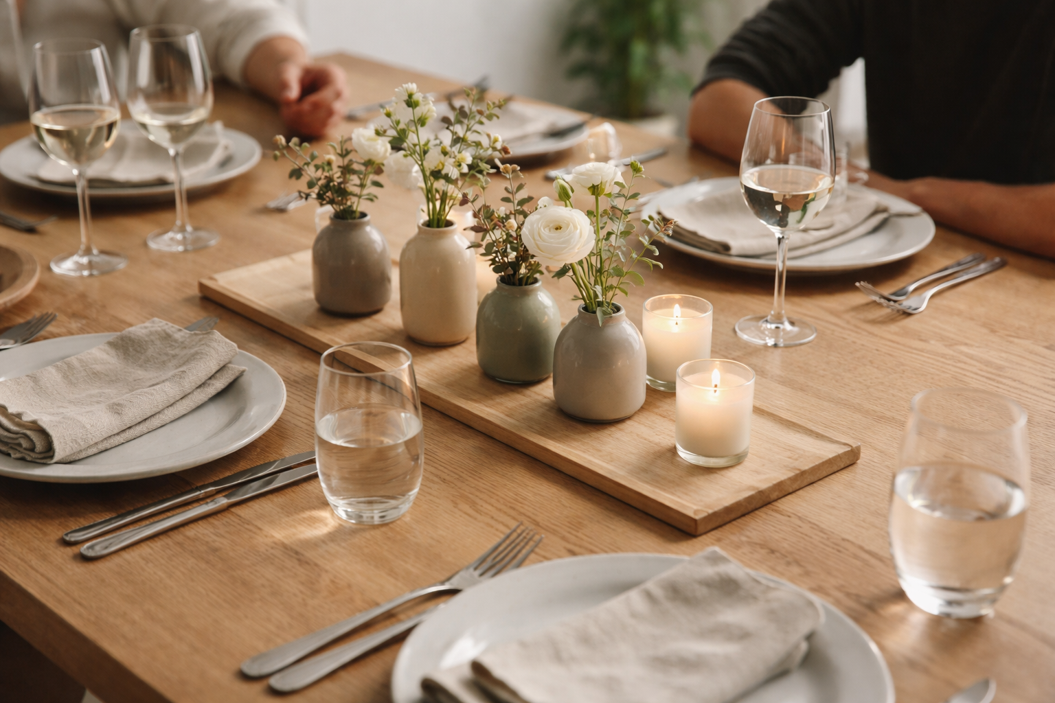 Smuk bordpynt uden mur imellem